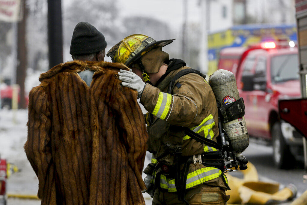 APTOPIX Winter Weather Texas Fire